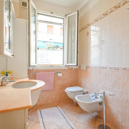 Beautiful In With Kitchen Apartman