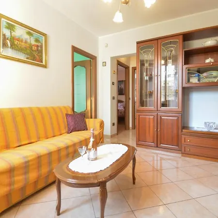 Beautiful In With Kitchen