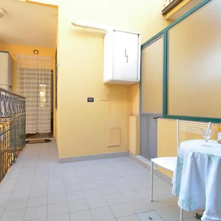 Apartman Beautiful In With Kitchen San Remo